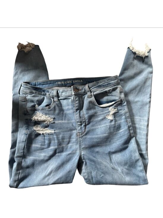 American Eagle Outfitters Denim - American Eagle women’s size 12 ripped jeans